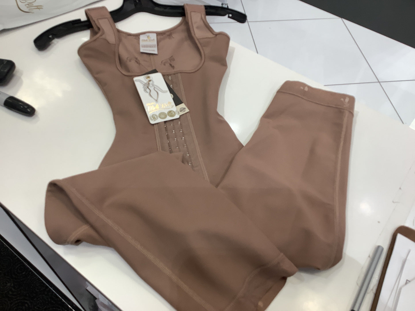 3032 Faja Nancy ¡¡Hourglass style!! Long Leg Hooks Thick Straps Fajas Kataleya