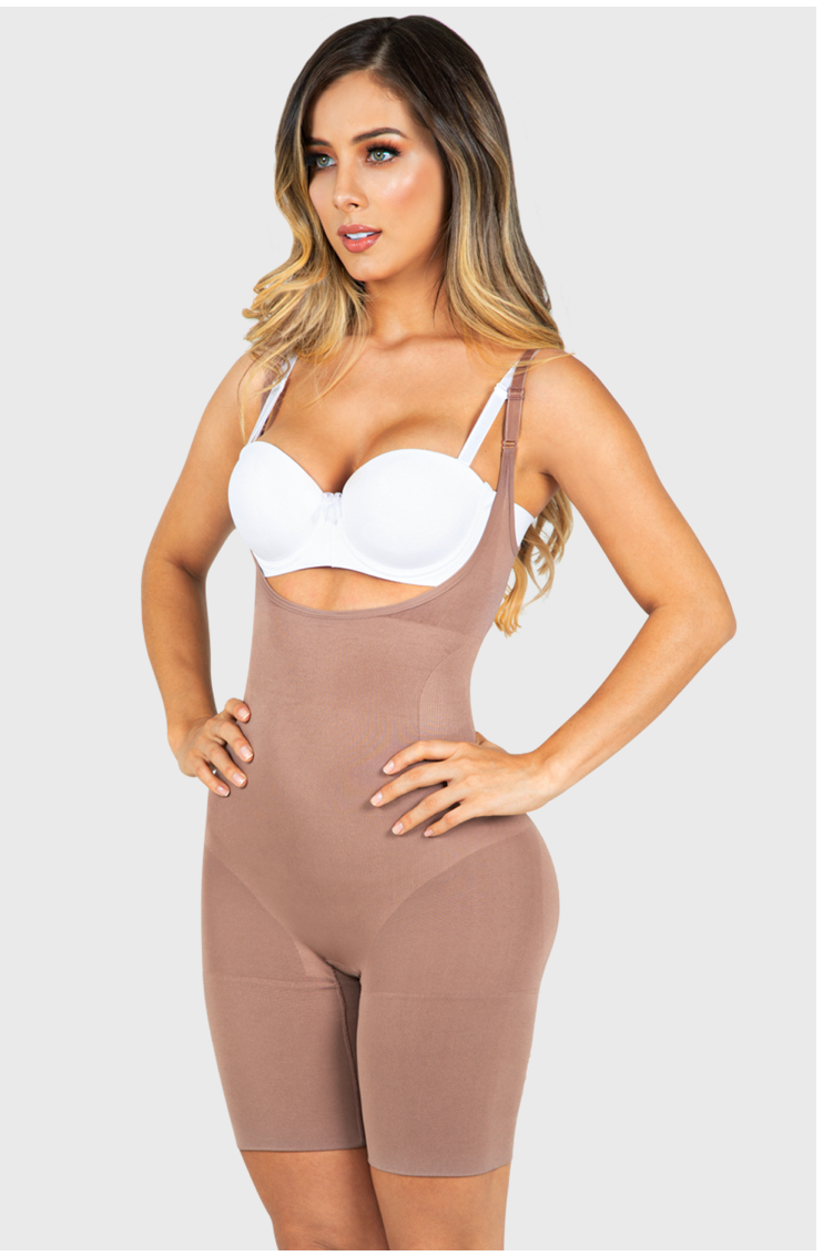 200 JACKIE L Seamless Bodysuit short with high back coverage Fajas Kataleya