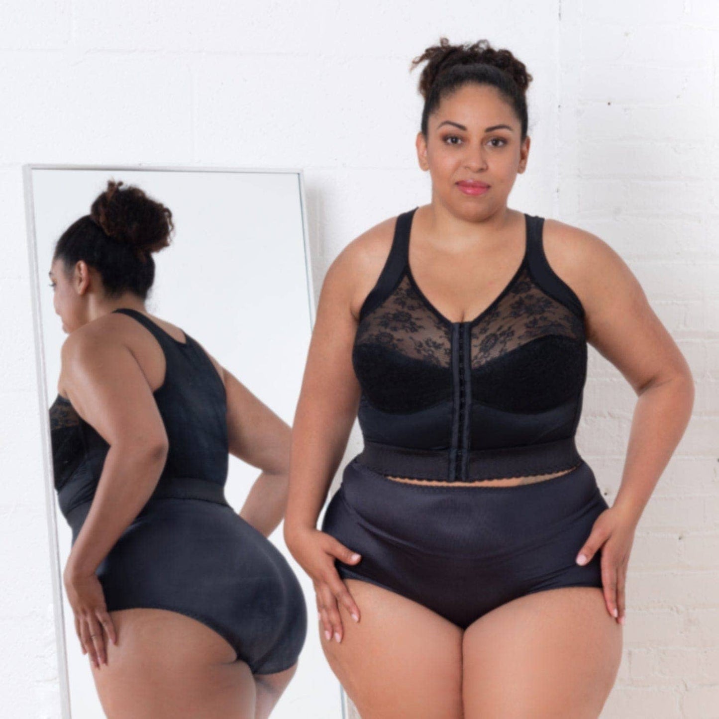 CORTLAND INTIMATES 9603 - Front Closure Back Support BLK