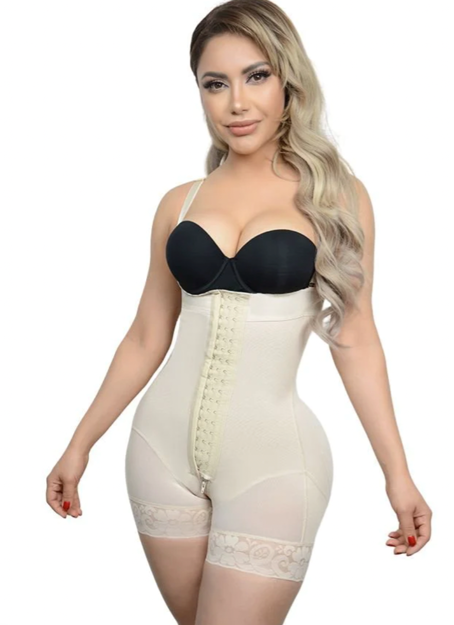 1570 ANN M ROXY Bootylicious line for enhanced buttocks and ultra waist with two sizes larger in the hips. Short Leg