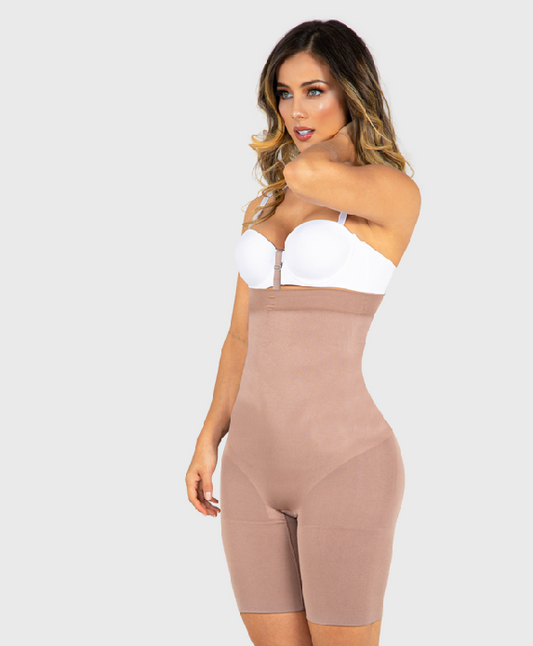 230 JACKIE L  Bodysuit Strapless , Seamless , Shorts .