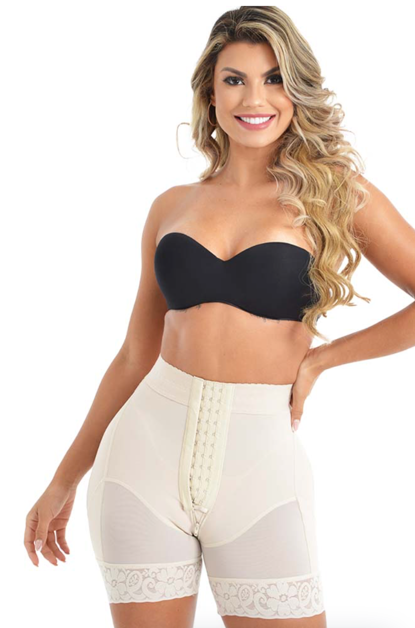 1569 ANN M Ayleen Bootylicious line for enhanced buttocks and ultra waist with two sizes larger in the hips. Short Leg